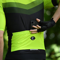 gele avontuurlijke fietsoutfit 8